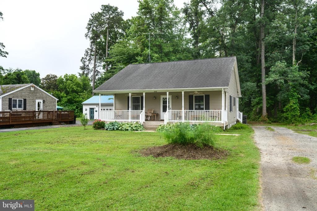 5810 Judefind Avenue photo 1