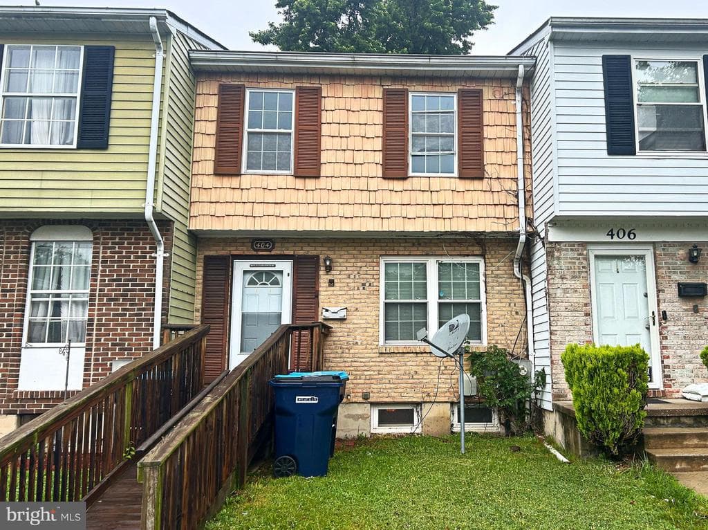 404 Liberty Court photo 1