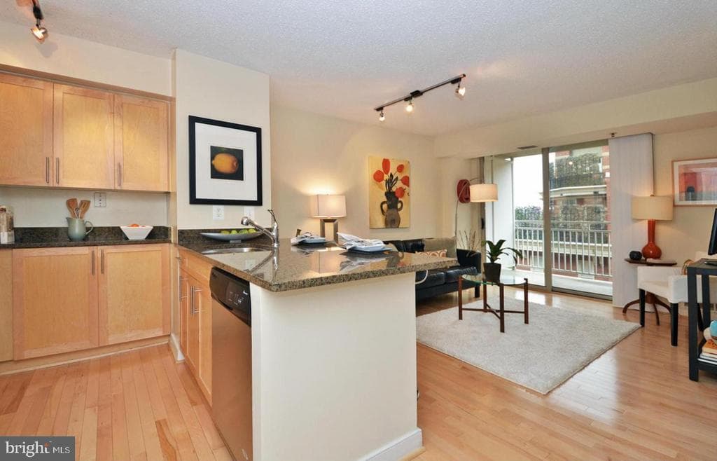 7500 Woodmont Avenue #s1003 photo 1