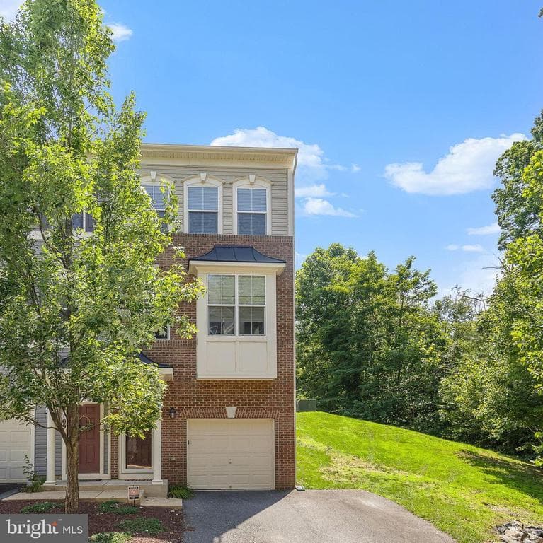 111 Saginaw Drive photo 1