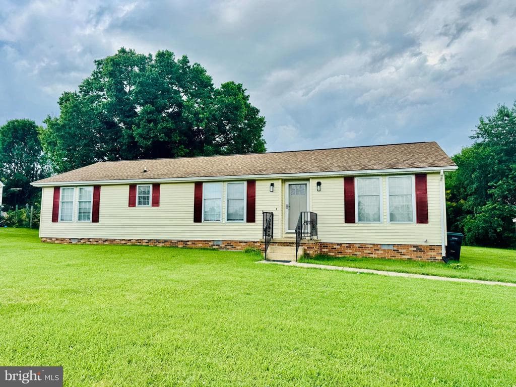 222 E Lee Highway photo 1