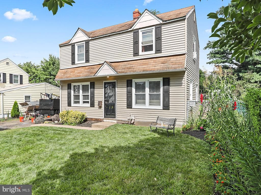 86 Woodlawn Road photo 1