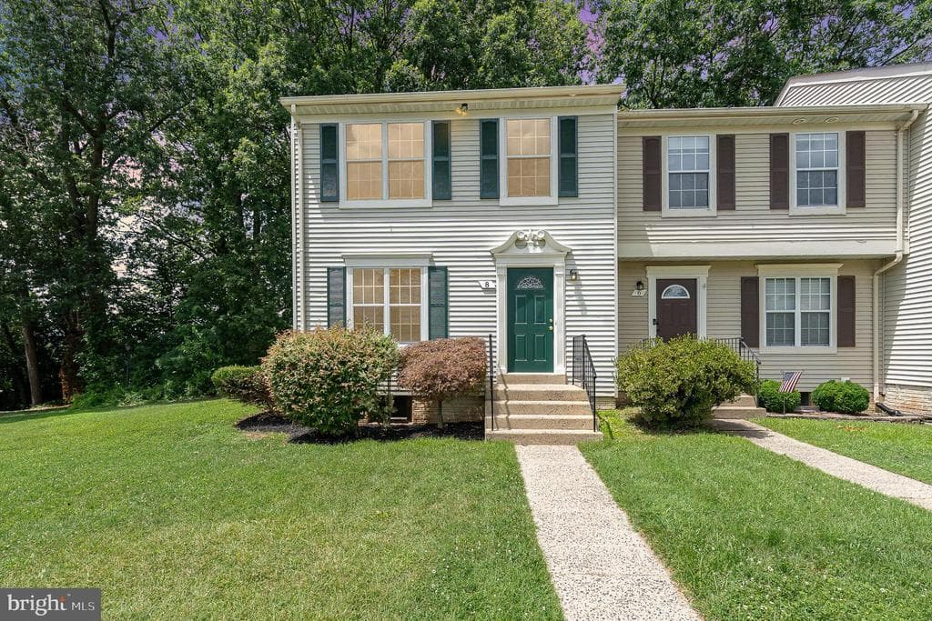 8 Tall Oaks Court photo 1