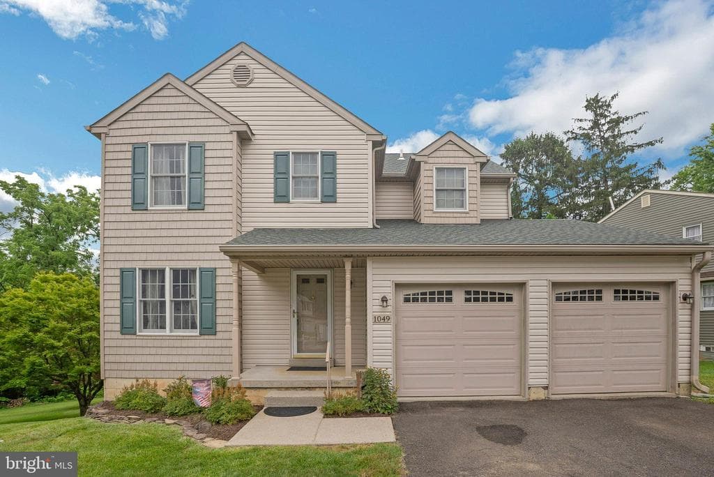 1049 Ryans Circle photo 1