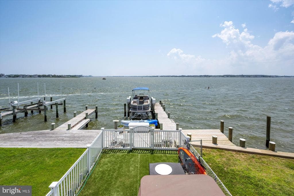 601 Bayshore Drive #19 photo 1