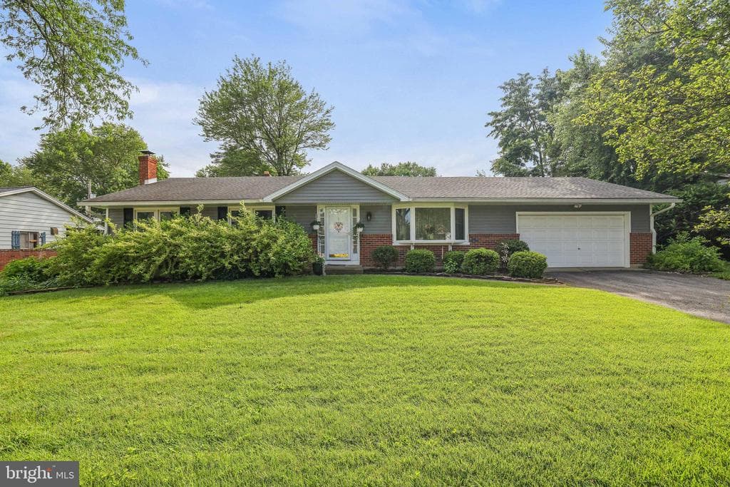1280 Oak Drive photo 1