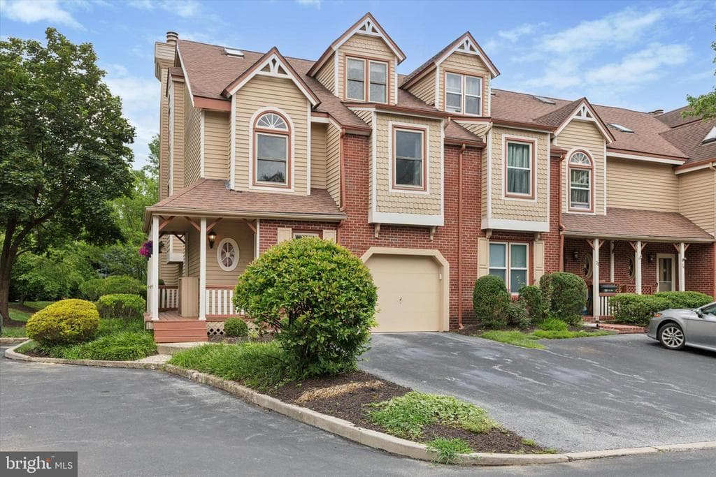 22 Sturbridge Lane photo 1