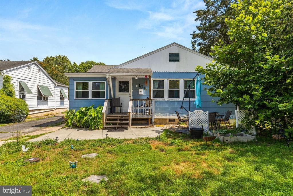 104 N Bay Street N photo 1