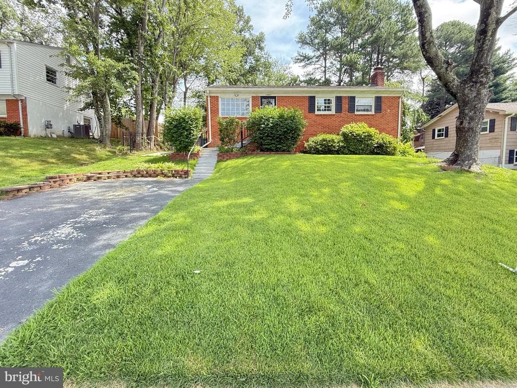 14601 Brook Drive photo 1