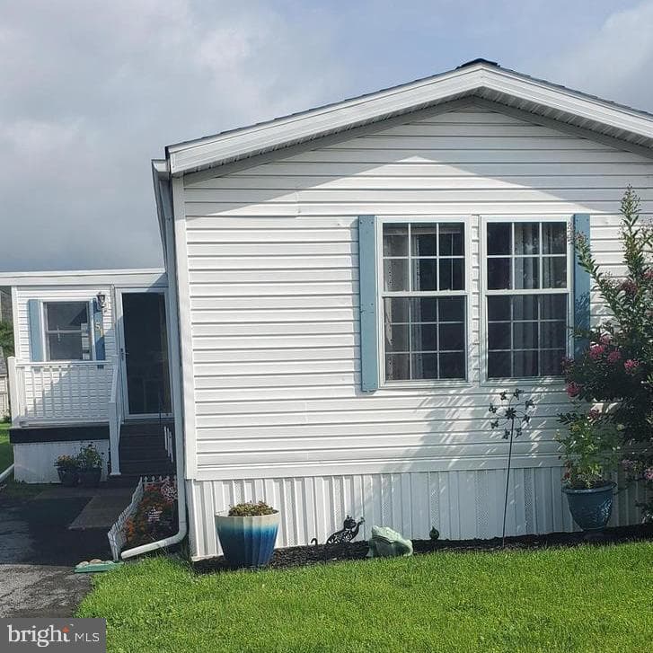 51 Caravan Court photo 1