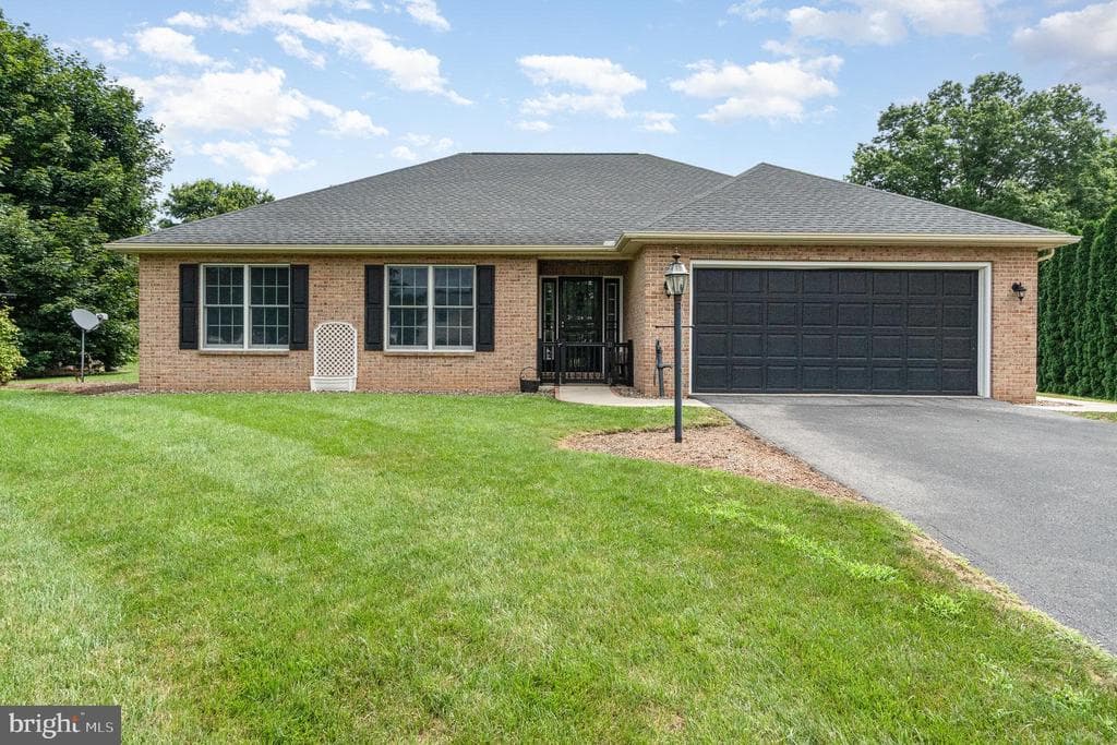 209 Meadowbrook Lane photo 1