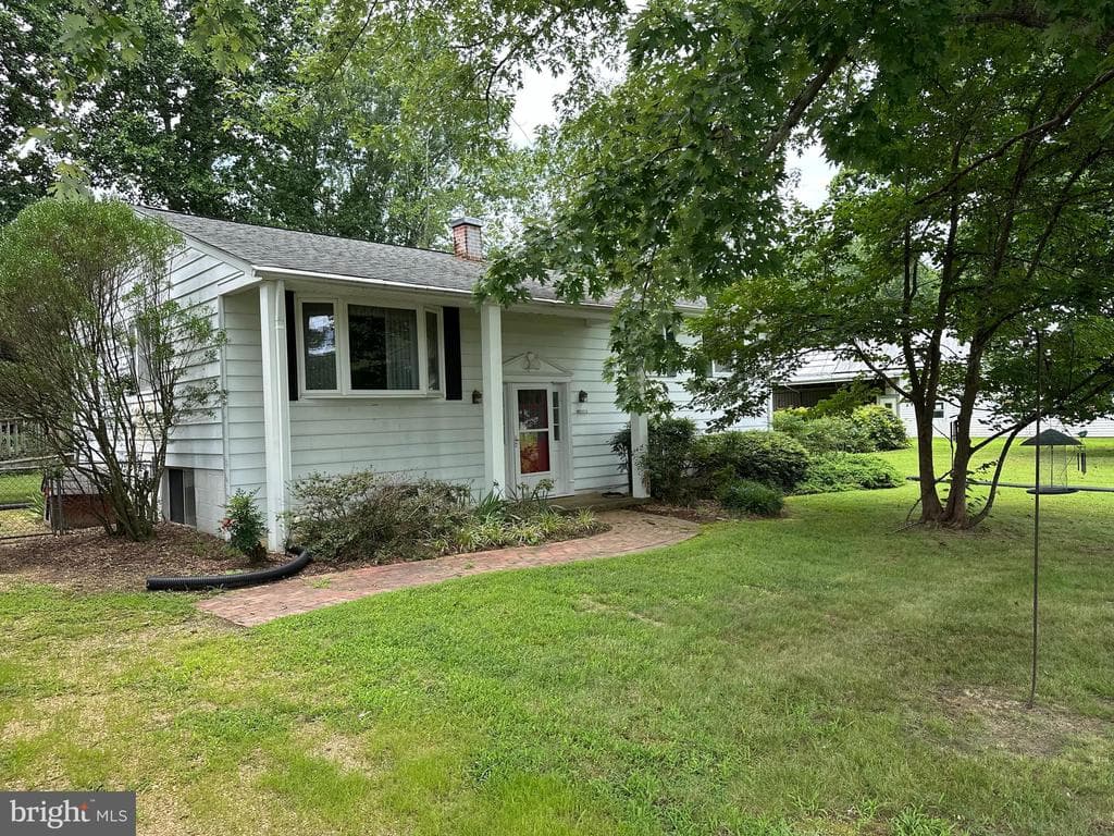 24435 Lakeland Drive photo 1