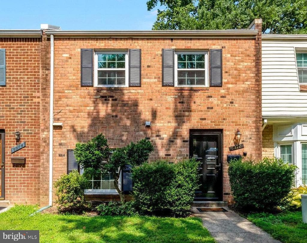 6372 Eighth Circle photo 1