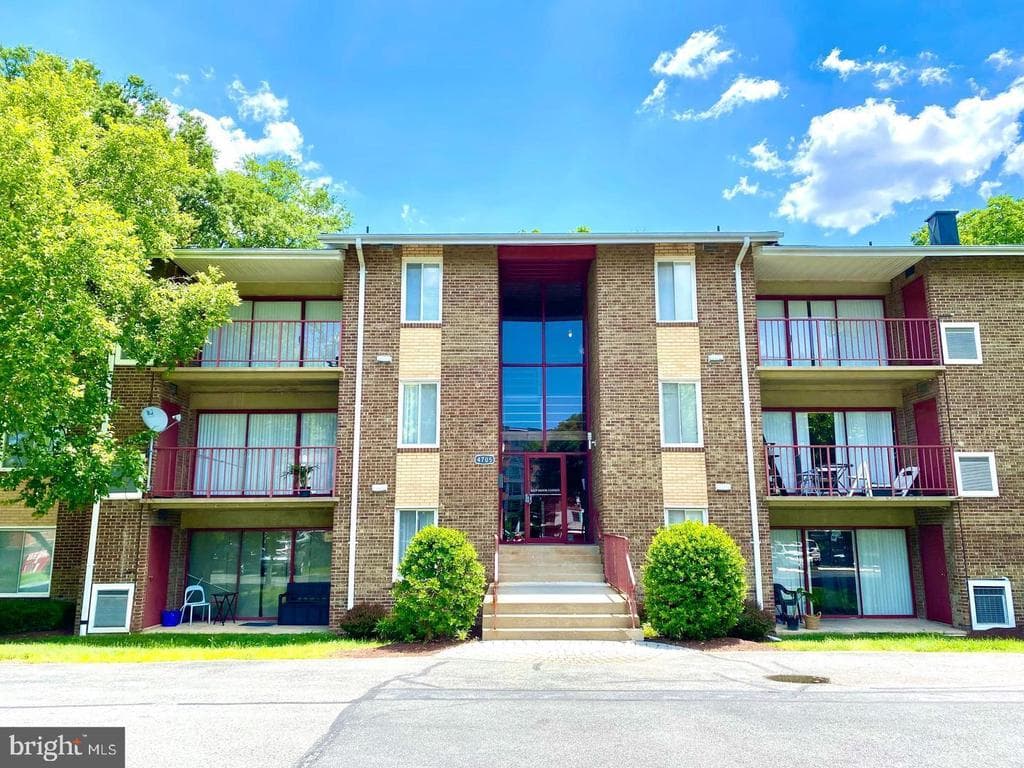 4705 Tecumseh Street #104 photo 1