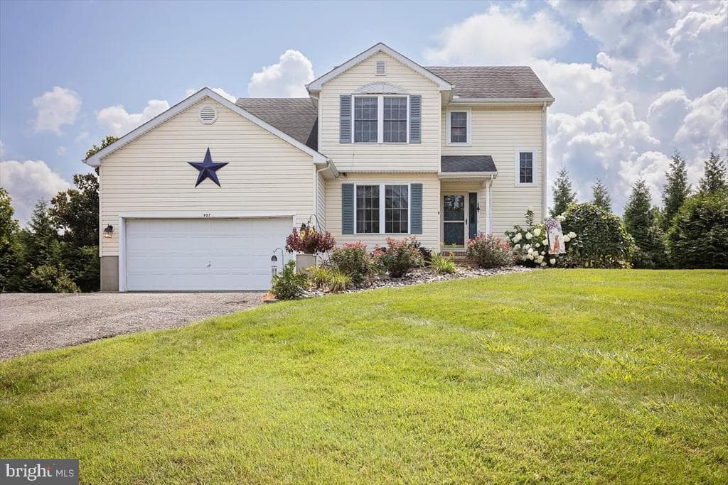 907 N Meadowview Drive photo 1