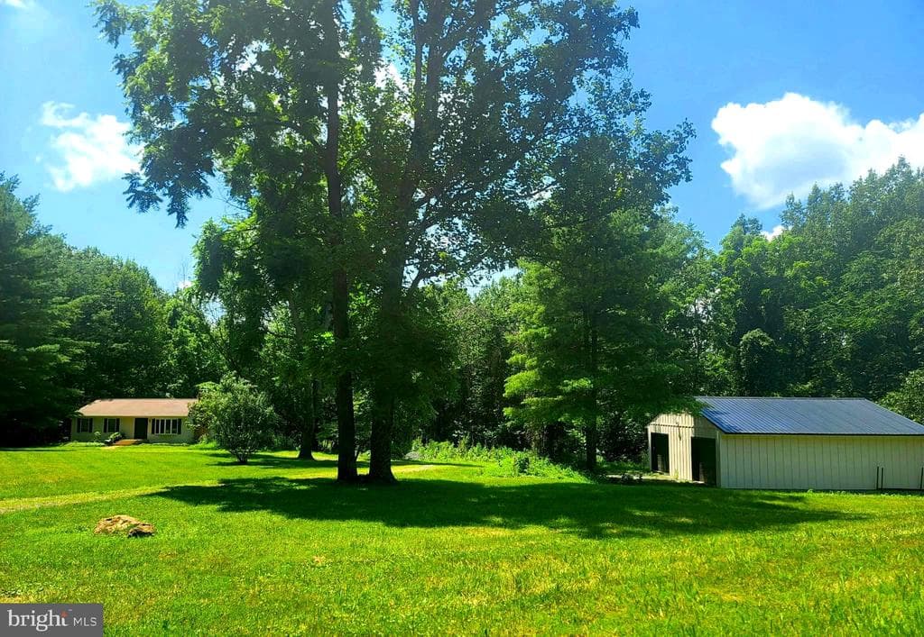 21087 Goldfinch Lane photo 1