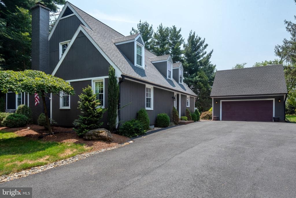 2111 Landis Valley Road photo 1
