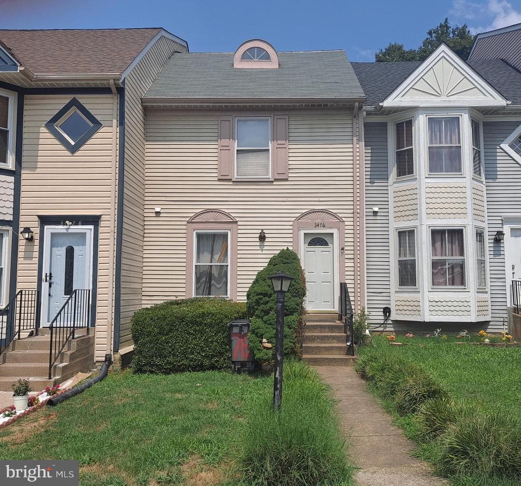 3476 Caledonia Circle photo 1