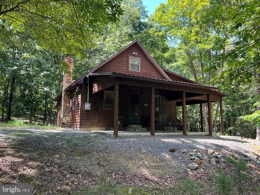 634 Island Ridge Road photo 1
