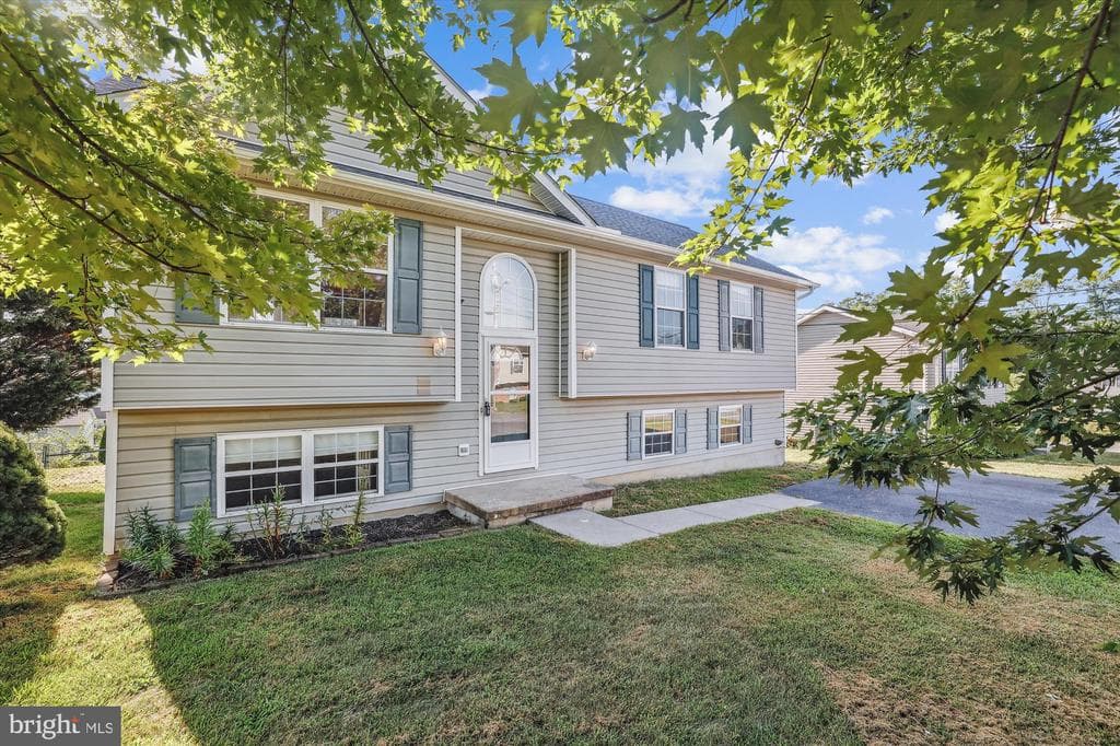 318 Corvette Drive photo 1