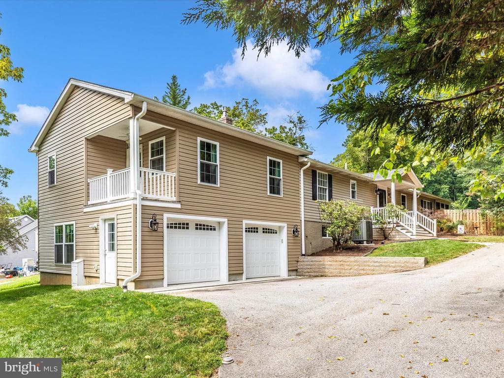 4702 Woodland Road photo 1