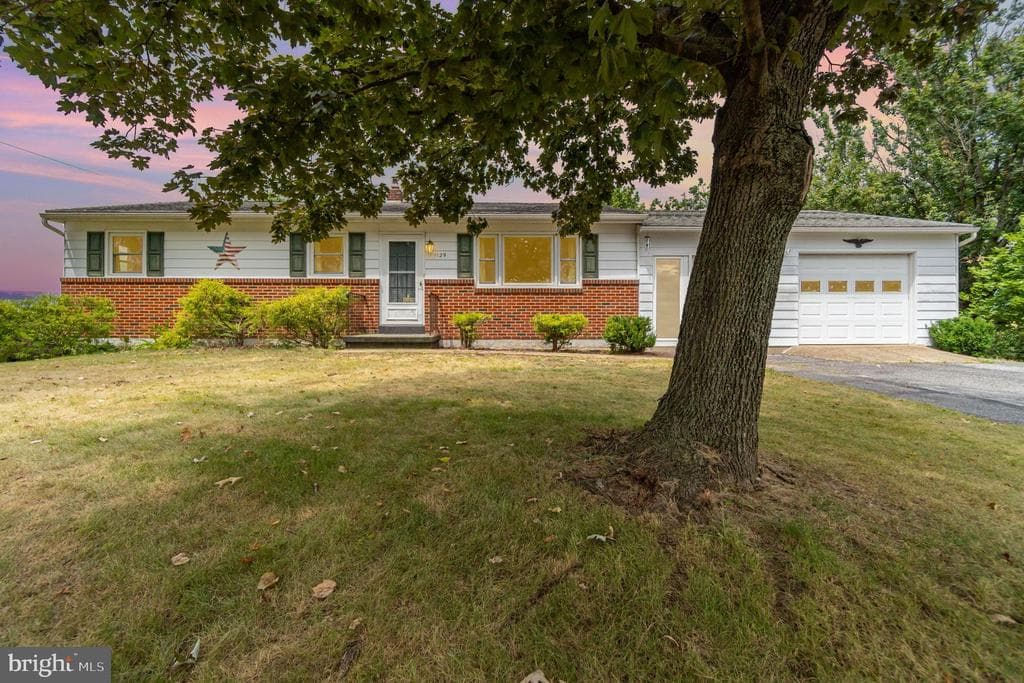 1129 Easy Road photo 1