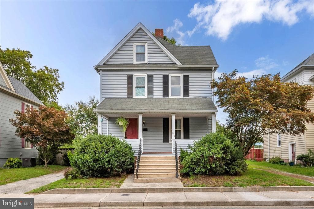 109 New York Avenue photo 1