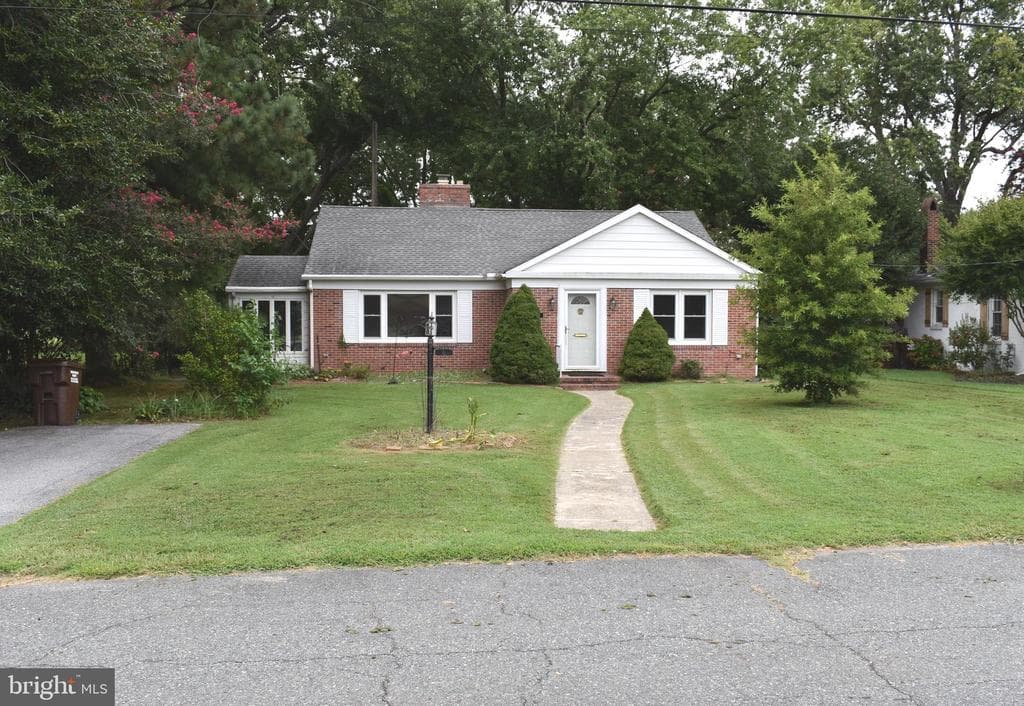 207 Somerset photo 1