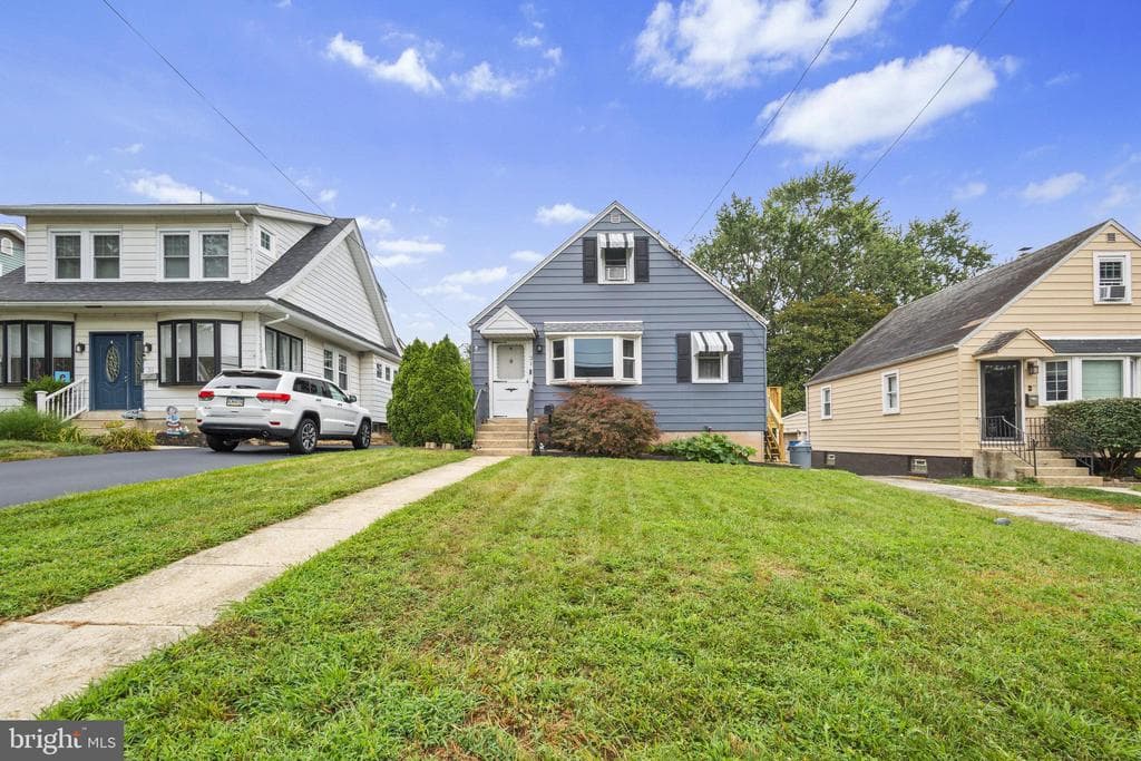 21 Summit Avenue photo 1