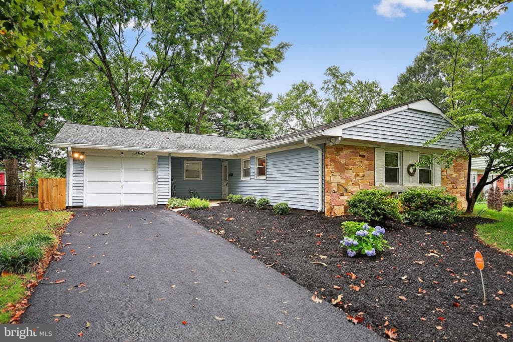 4027 Chelmont Lane photo 1