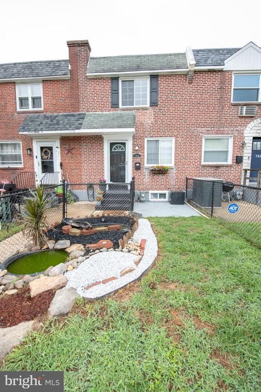 784 Bennington Road photo 1