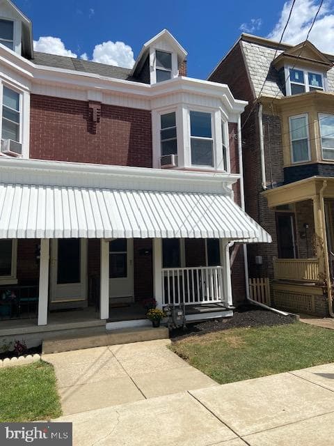 623 Courtland Street photo 1