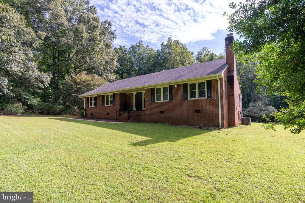 15312 Scotchtown Road photo 1