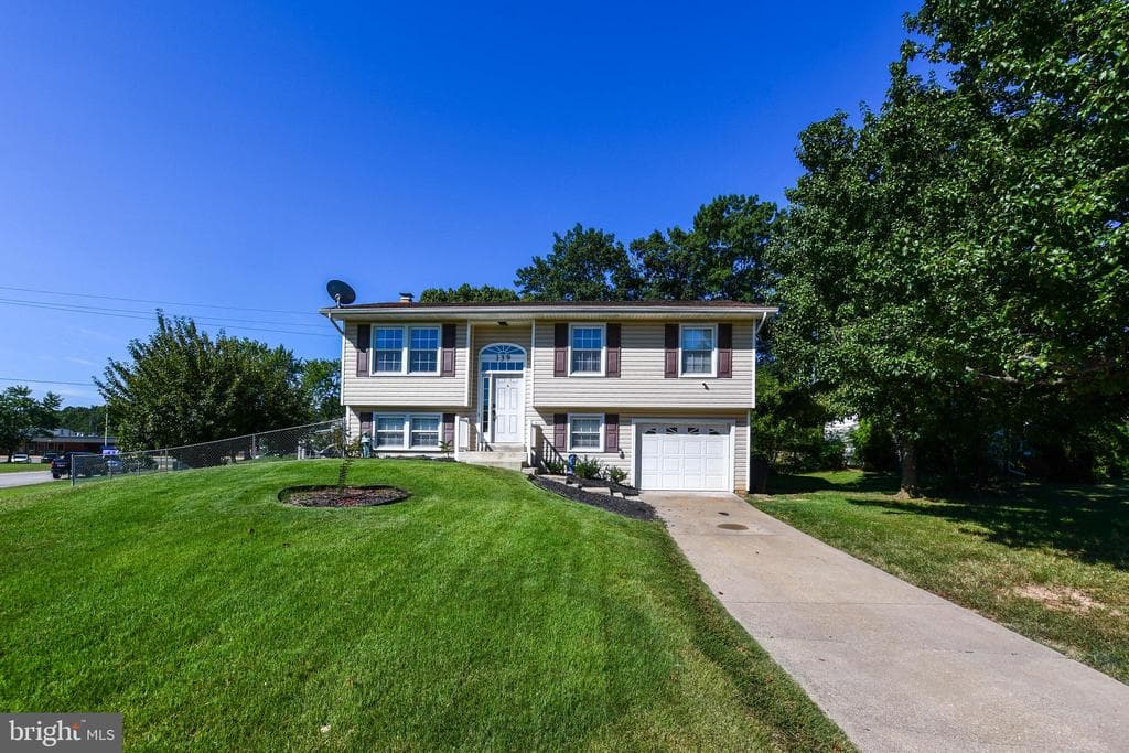 139 Garner Avenue photo 1