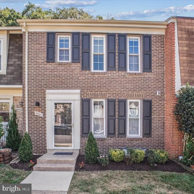 5901 Kara Place photo 1
