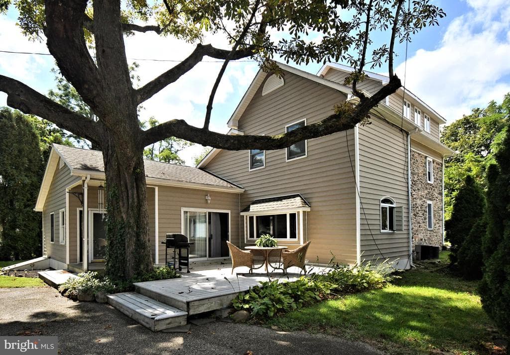 524 Washington Avenue photo 1