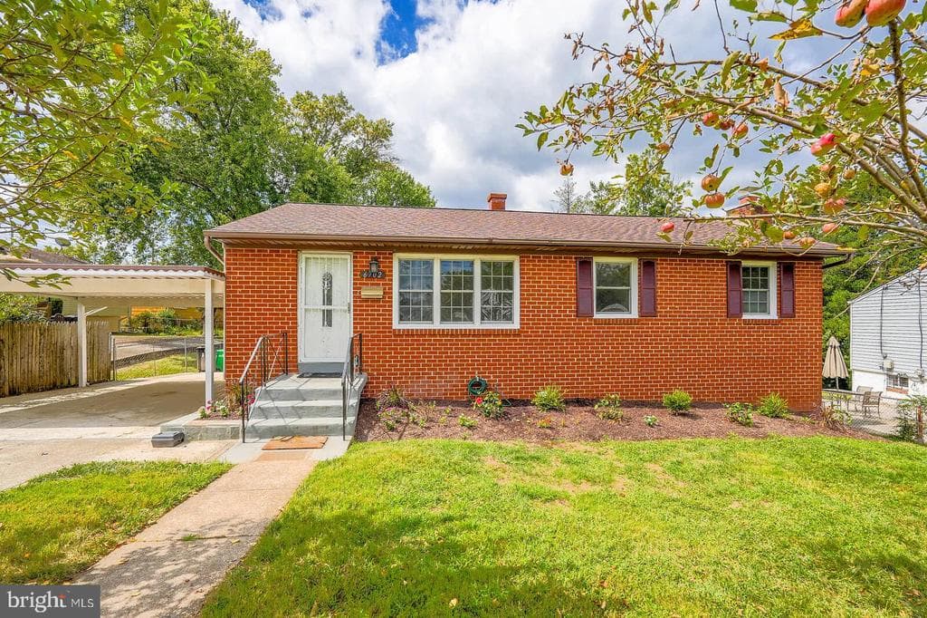 6702 Longridge Drive photo 1