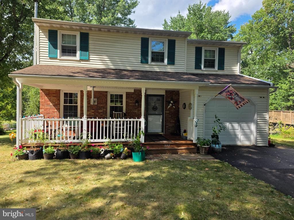 339 Thistle Lane photo 1