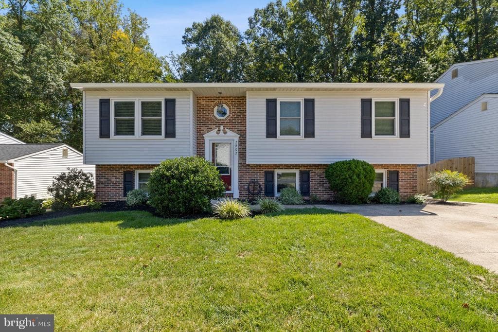 2802 Merrick Way photo 1