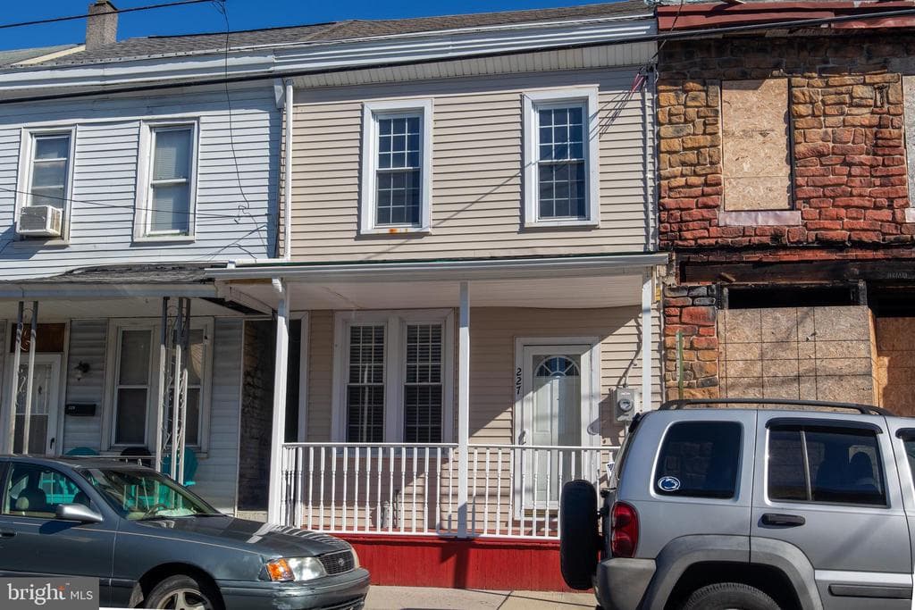 227 Mifflin Street photo 1