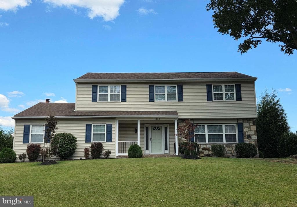 1131 Walnut Lane photo 1