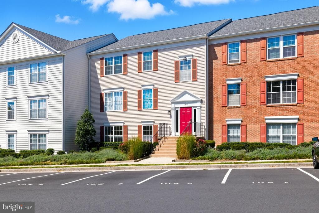 105 Prosperity Avenue SE #a photo 1