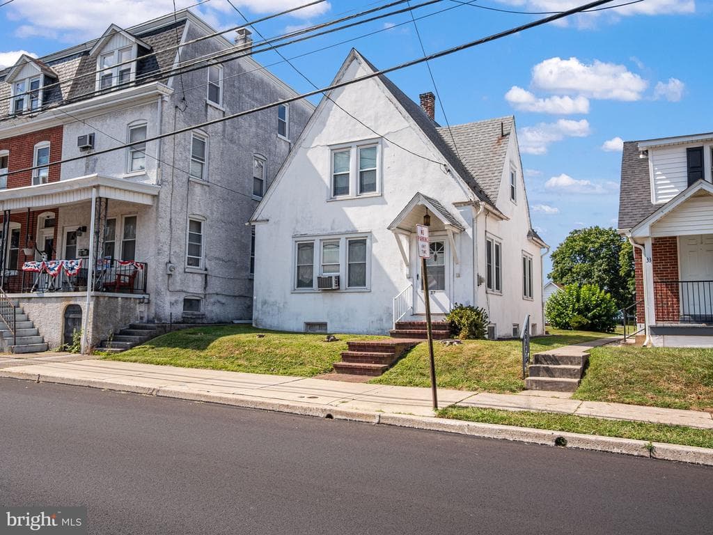 37 S Madison Street photo 1