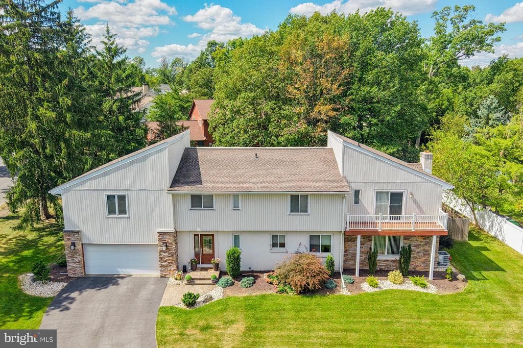 930 Springhouse Road photo 1