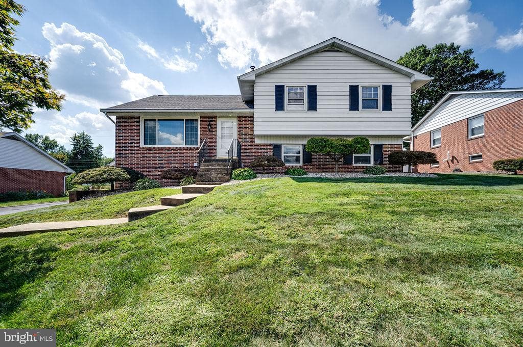 3416 Eisenhower Avenue photo 1
