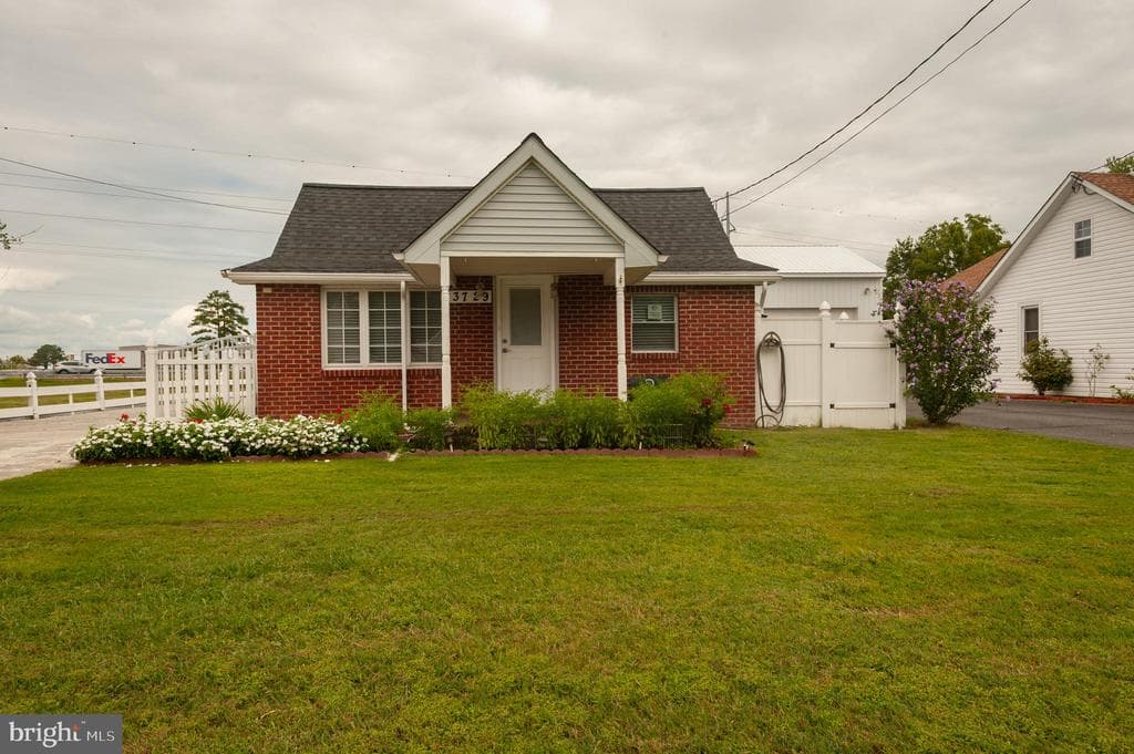 3729 Main Street photo 1