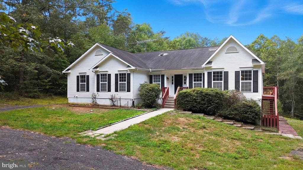 628 River Road photo 1