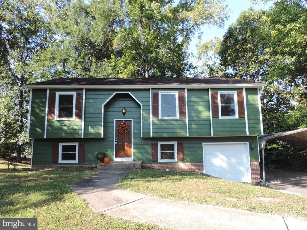 6800 Estate Lane photo 1