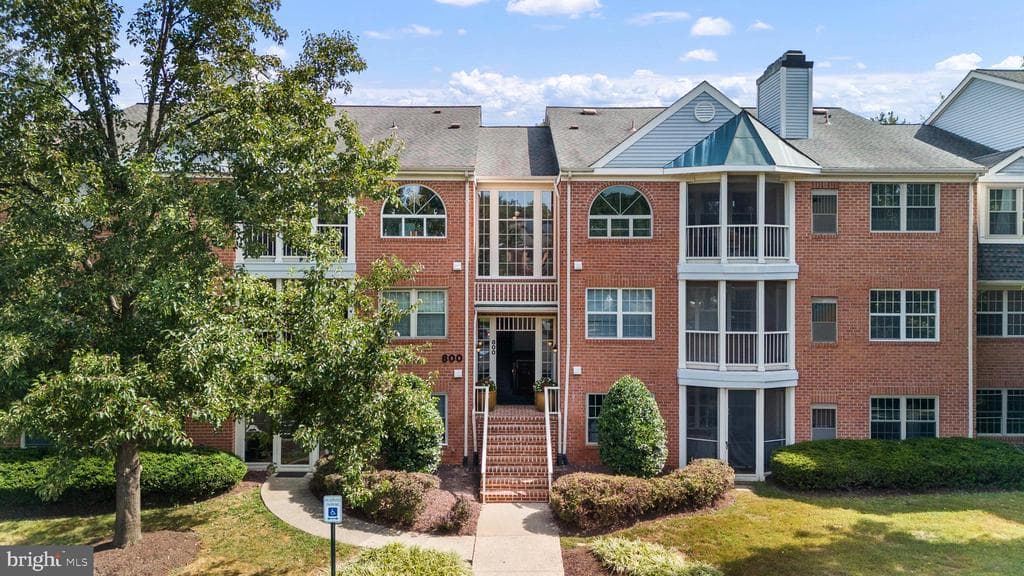 800 Amber Tree Court #303 photo 1