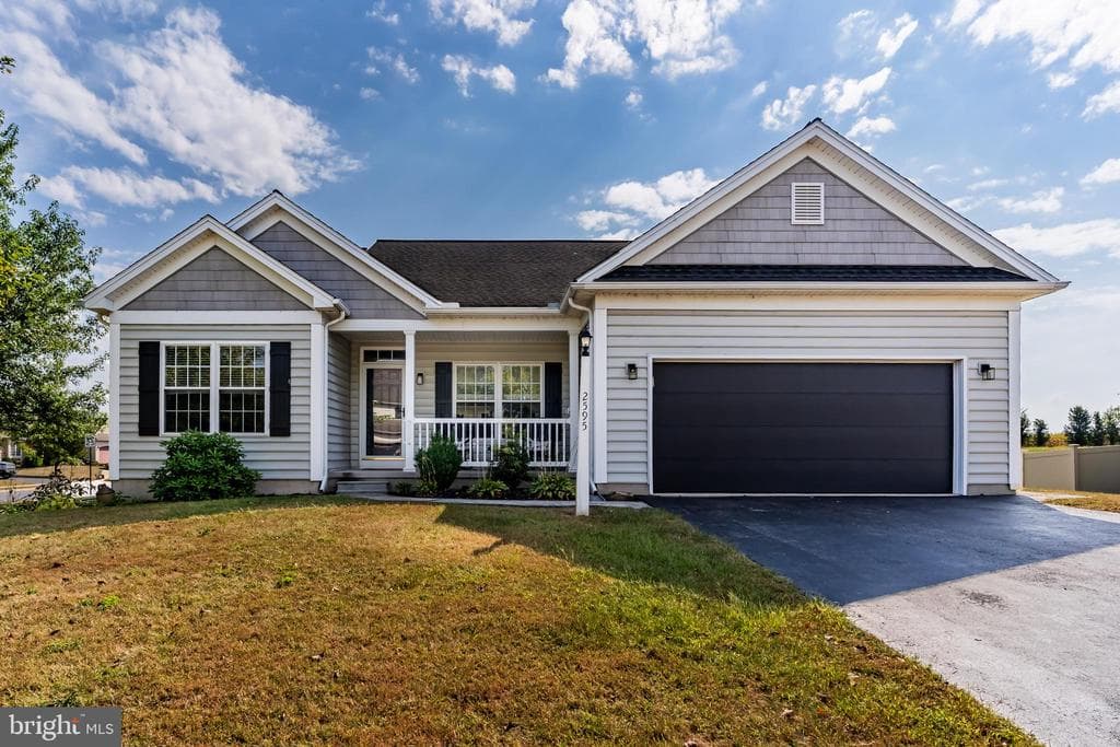 2595 Admire Springs Drive photo 1